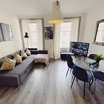 Newcastle City Centre, Two Bedroom, Sleeps 6
