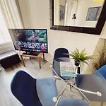 Newcastle City Centre, Two Bedroom, Sleeps 6