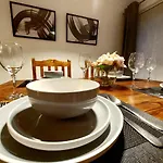 Lancaster House - Entire 4Bed House Serviced Accommodation Newcastle Free Wifi & Free 1 Off Street Parking Space Uk