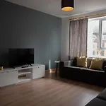 Cottenham - City Centre With Free Private Parking 2 Toilets 4 Bedroom Sleeps 8