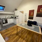 Cosy Room In City Centre