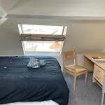 Cosy Room In City Centre