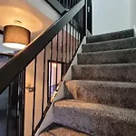Cosy 3 Bedroom Property In Newcastle City Centre