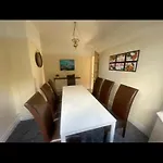 2 Bed Full House With Private Summer Garden