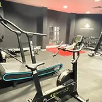 Hnfc Stays - Corporate Central Studios + Parking