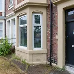 Newcastle City Apartment Free Parking And Wifi