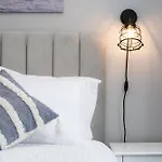 Comfy Modern 3Br Semi Detached 400Mb Wifi Free Double Parking