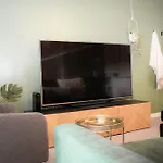 Comfy Modern 3Br Semi Detached 400Mb Wifi Free Double Parking