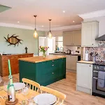 Holmside Hideaway