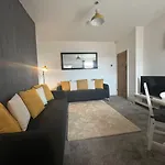 Simonside Apartment