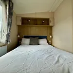 New Sea View Platinum Caravan With Huge Decking