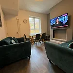 4 Bedroom House, Central City Location