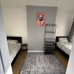 Spacious Flat In Newcastle