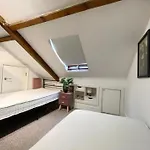 City Centre 2Bed Apartment Wi-Fi Parking
