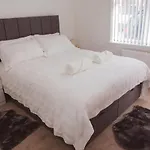 Warm & Cosy Home Away From Home