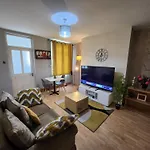 Primos Executive - 2 Bedroom House In Wallsend