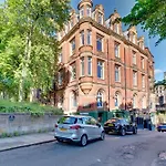 Newcastle Keep Hideaway By Week2Week