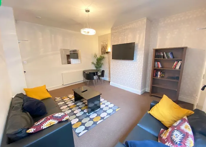 Warwick Street Professional Lets