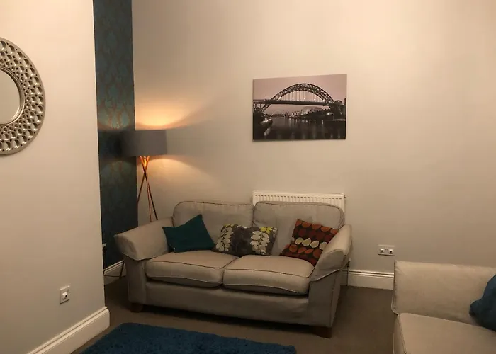 Cosy 2 Double Bed Flat With Great Links In Lovely Area