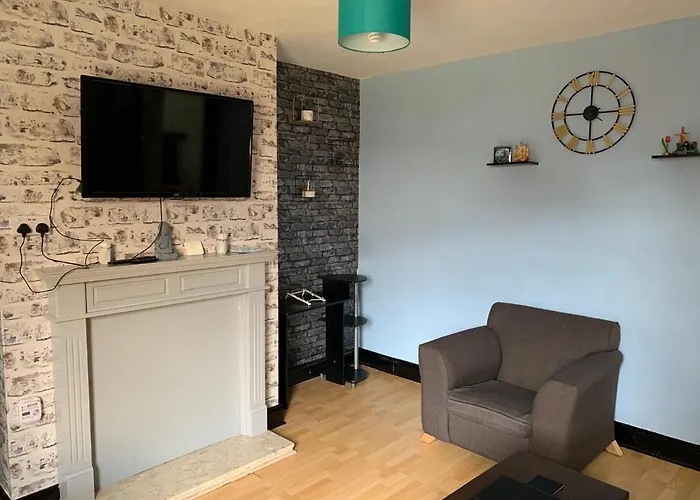 Ovington Grove 1 Free Parking Fully Equipped Kitchen 3 Bedrooms Netflix