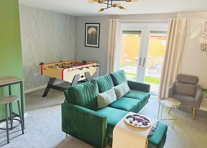 Comfy Modern 3Br Semi Detached 400Mb Wifi Free Double Parking
