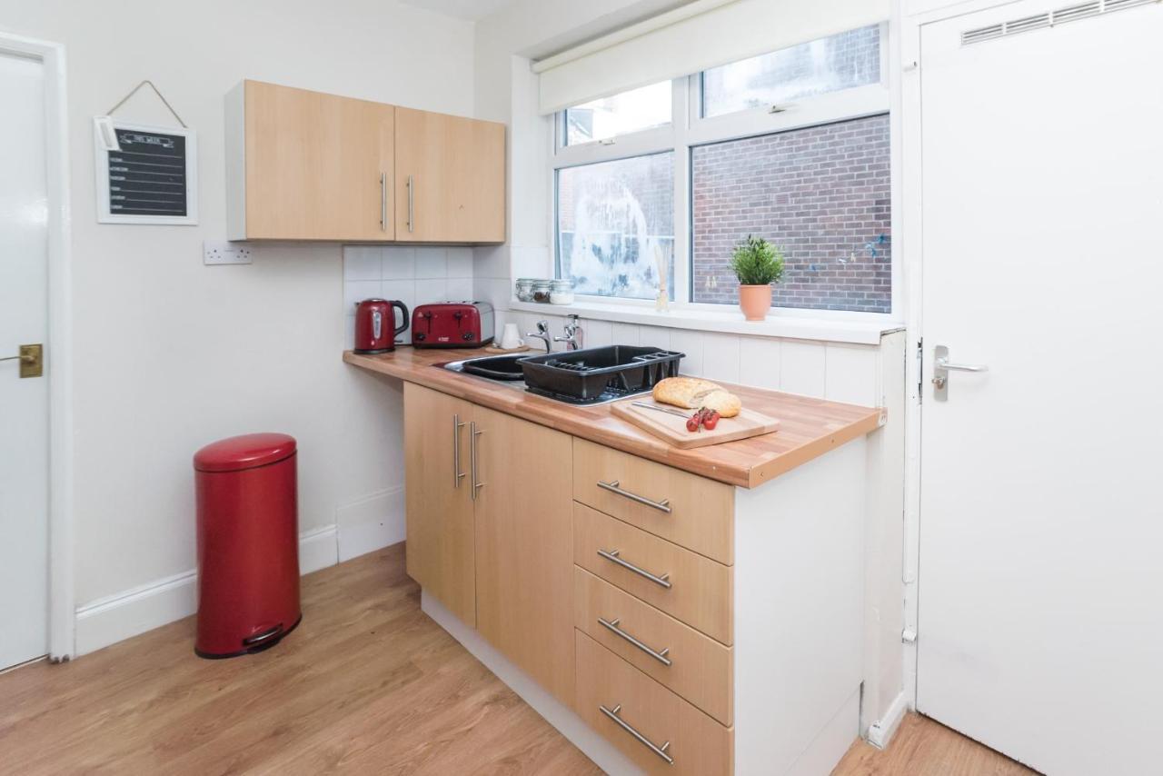 Beautiful Tamworth 2 Bedroom Apartment Newcastle upon Tyne