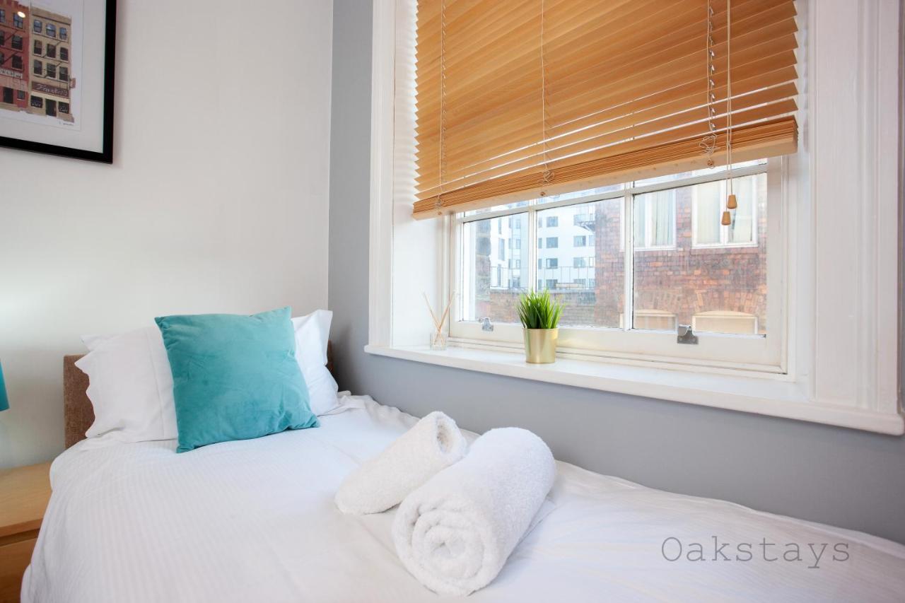 Oakstays Centre Gem