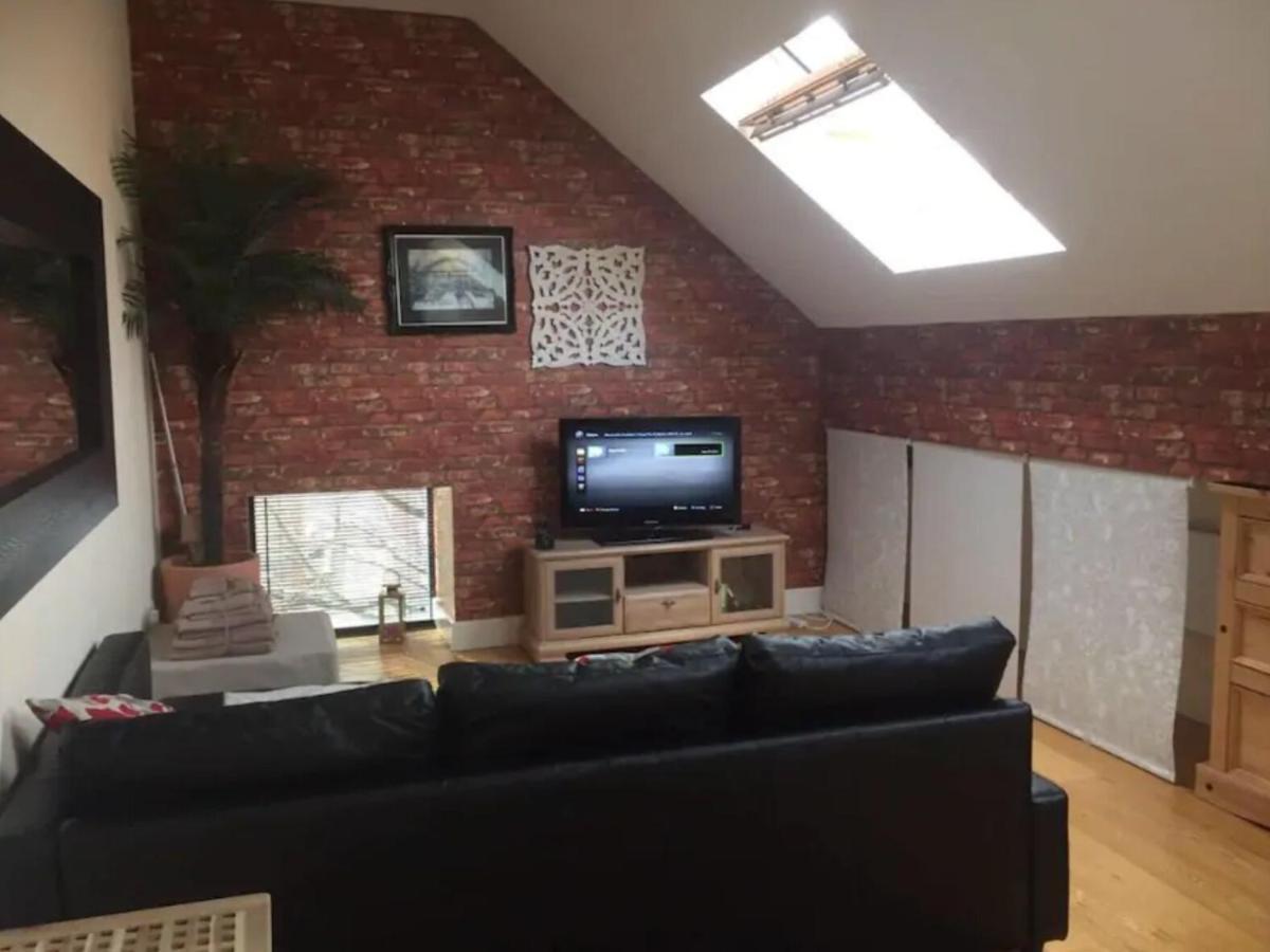 Lime Square Loft