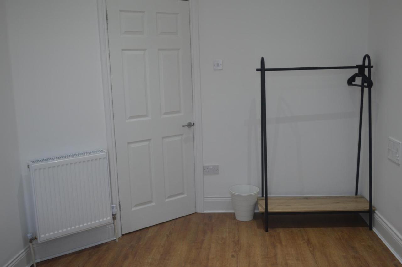 Apartment 9 Bed House *