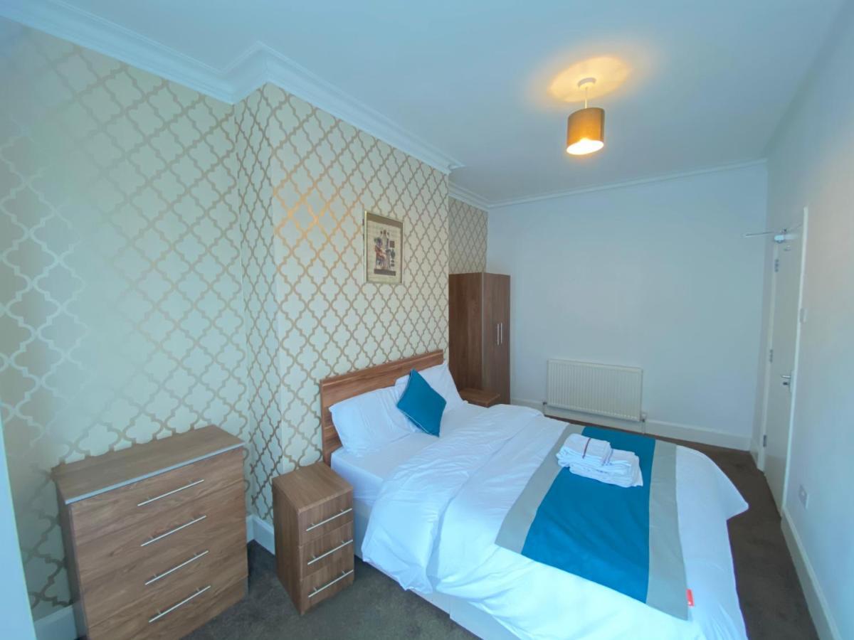 Warwick Street Professional Lets * Newcastle upon Tyne
