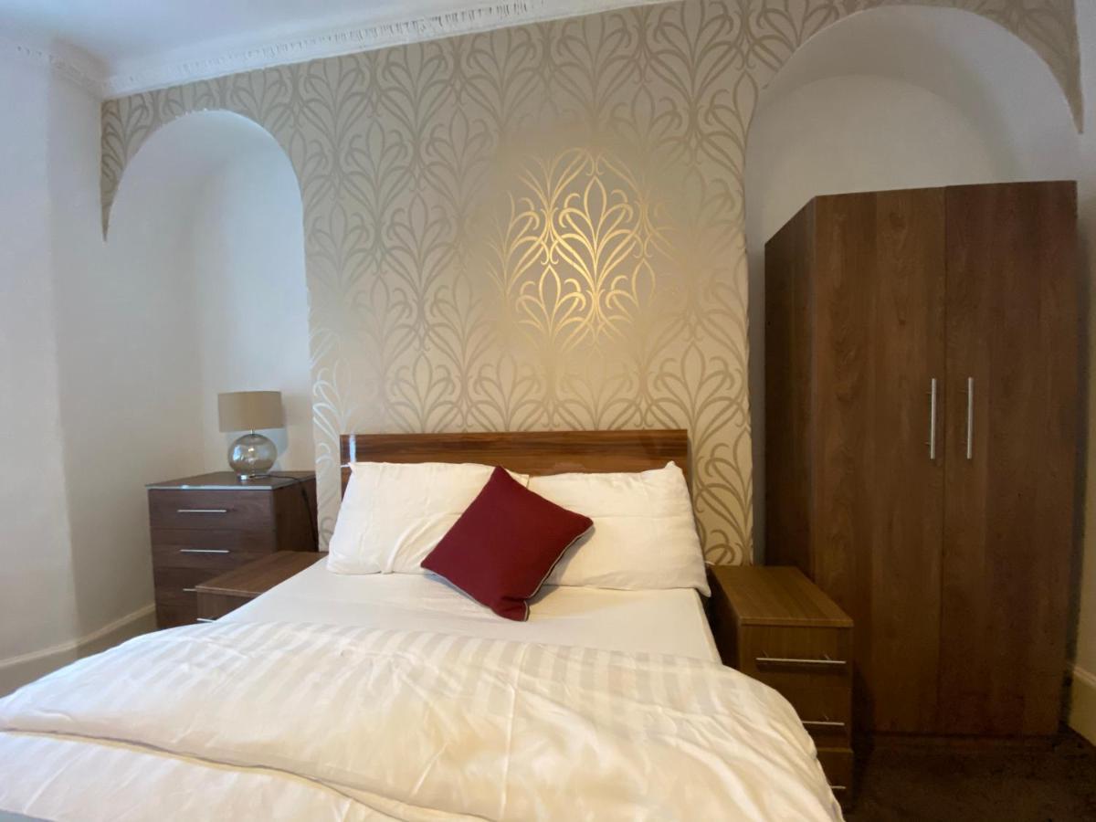 Warwick Street Professional Lets Apartment *