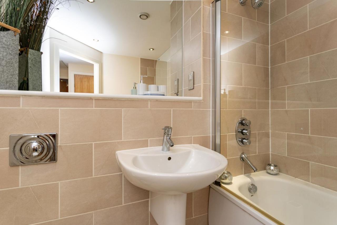 Apartment Oakstays The Quay Gem Newcastle upon Tyne