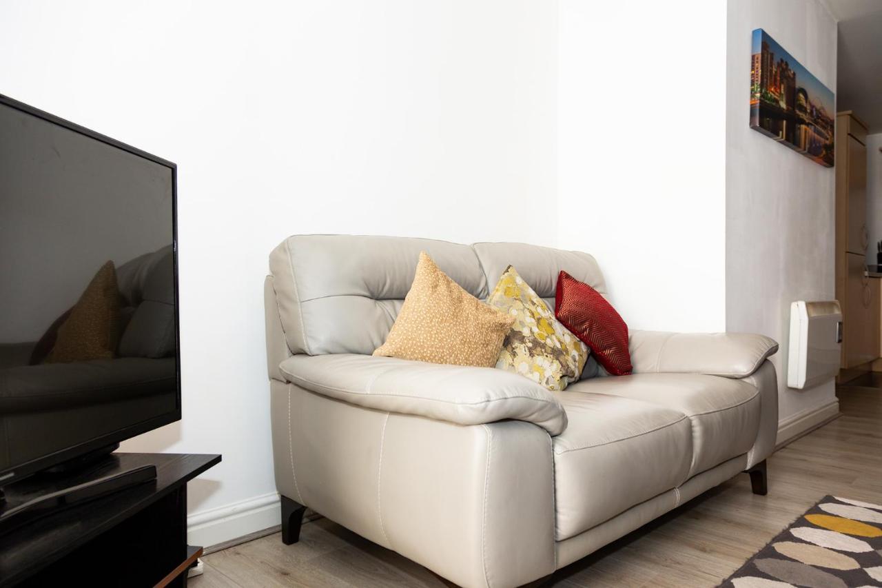 Aa Lets Friars Apartment