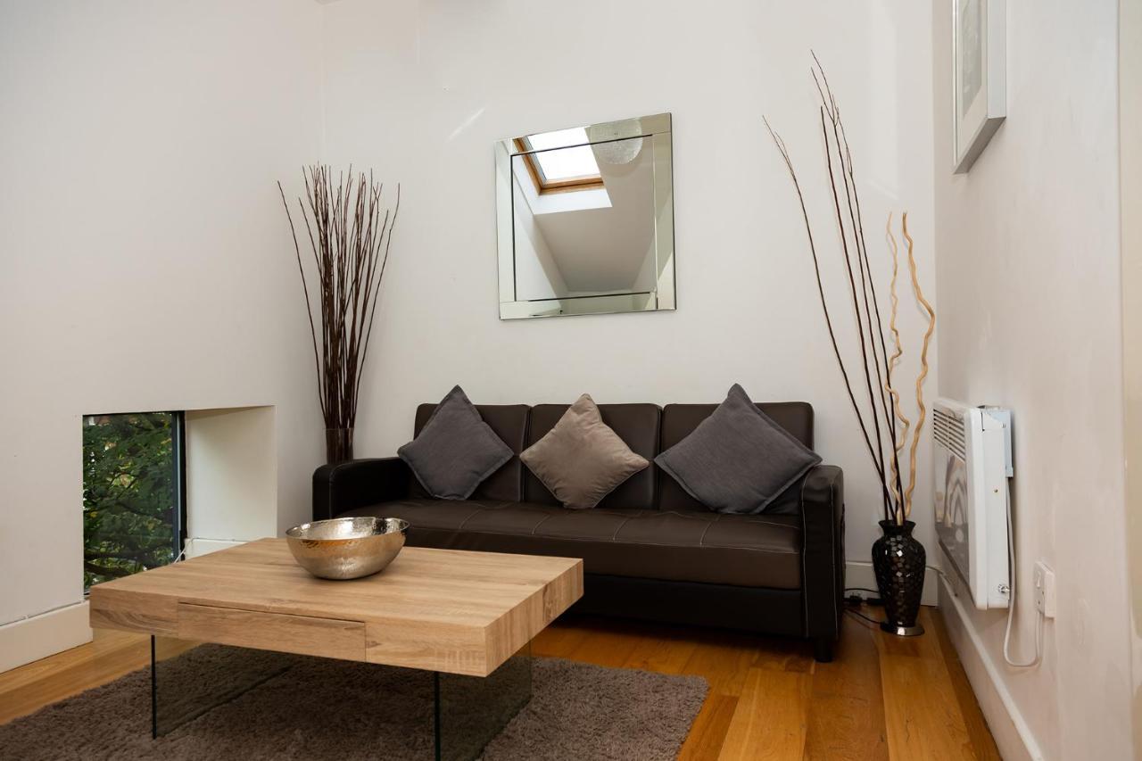Aa Lets Road Apartment *