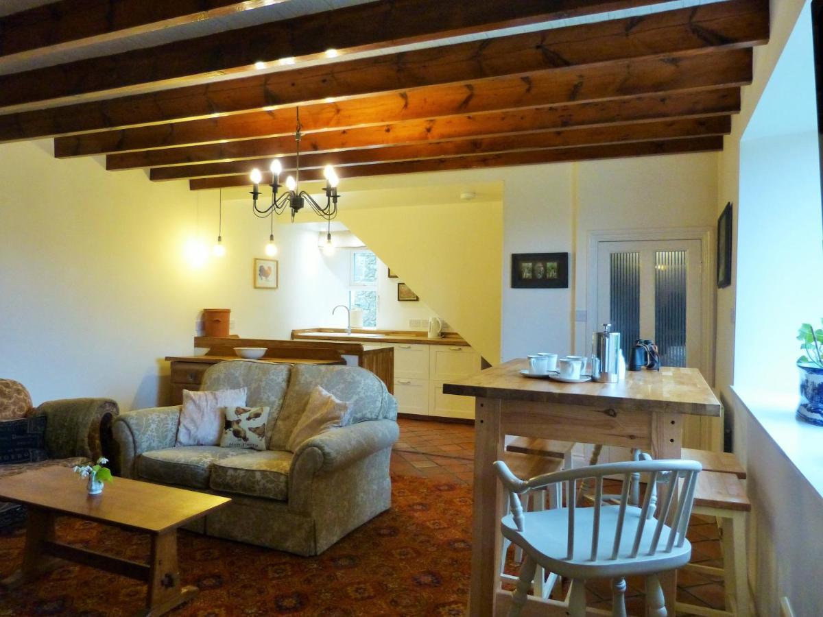 - - Hadrian's Dark Sky Outpost. Holiday home