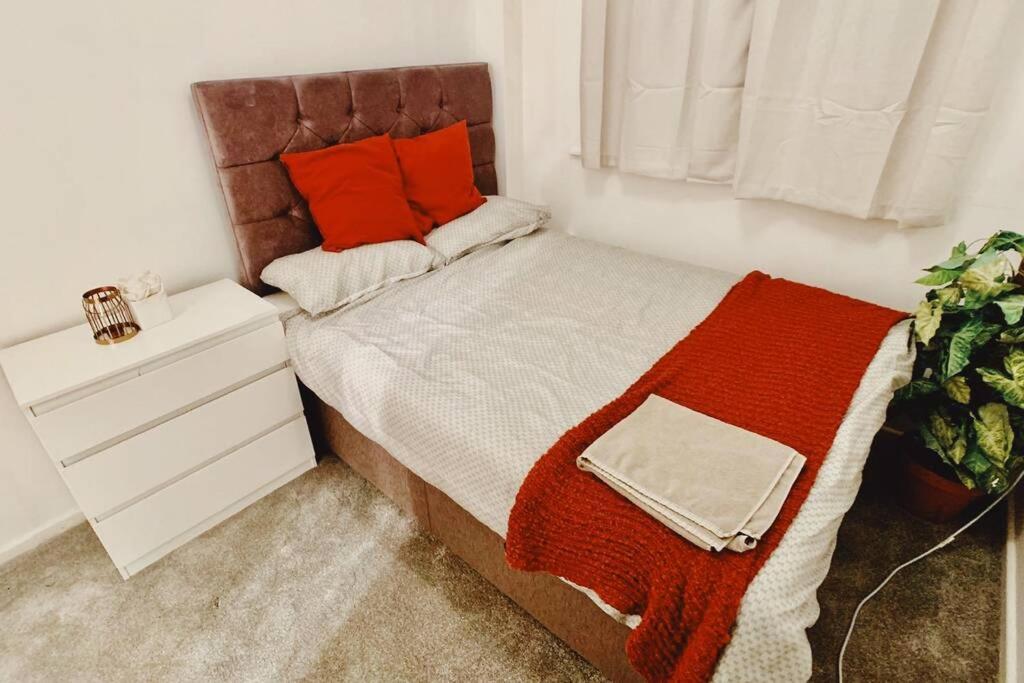 Apartment 3 Bed City Centre Serviced - Sleeps 7 Newcastle upon Tyne