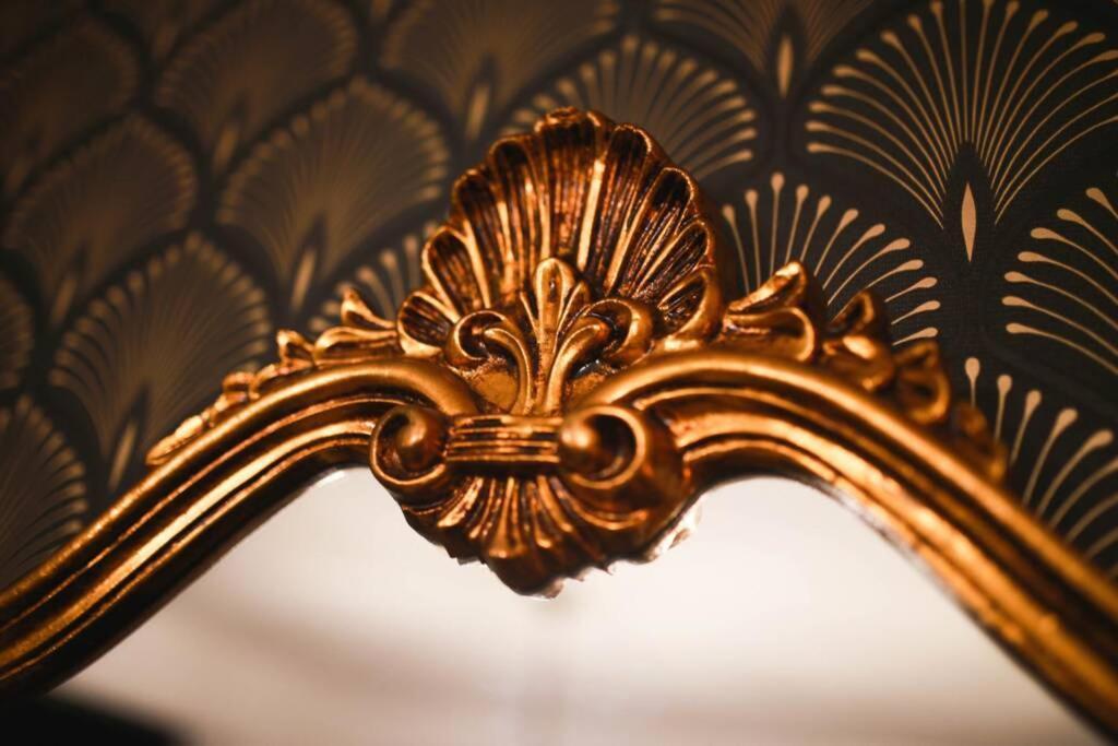 Quirky Art Deco *