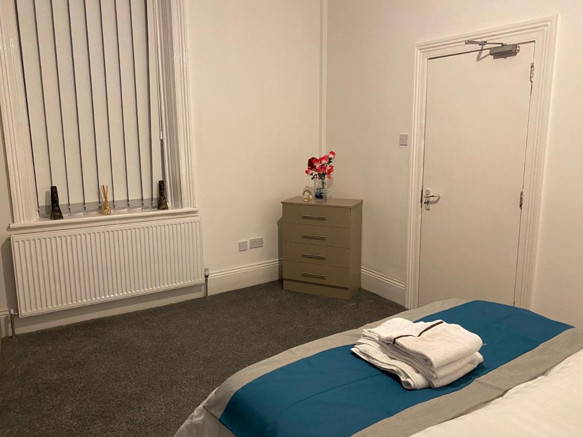 Heaton Park Road Professional Lets Apartment Newcastle upon Tyne