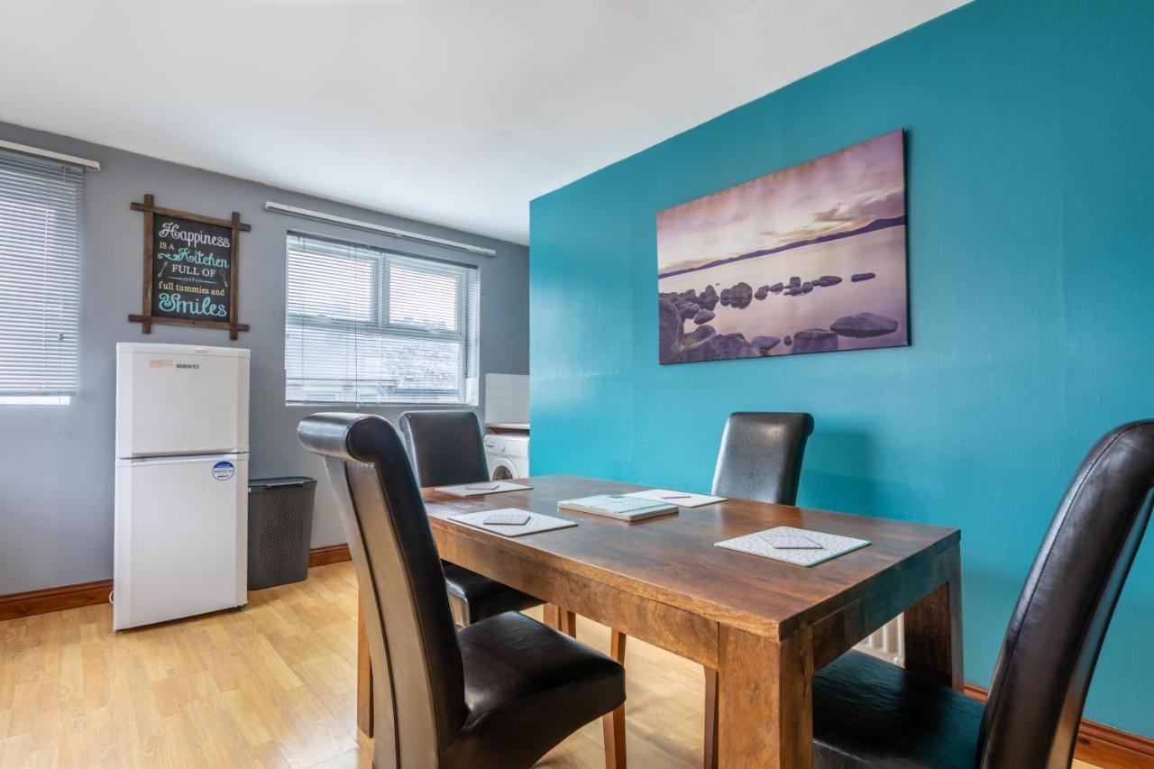 City Centre Super Spacious Free Parking And Wi Fi Apartment