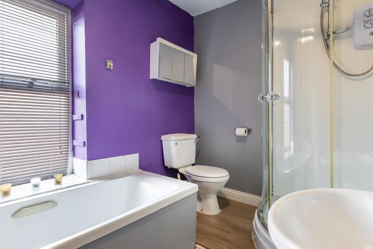 City Centre Super Spacious Free Parking And Wi Fi Apartment Newcastle upon Tyne