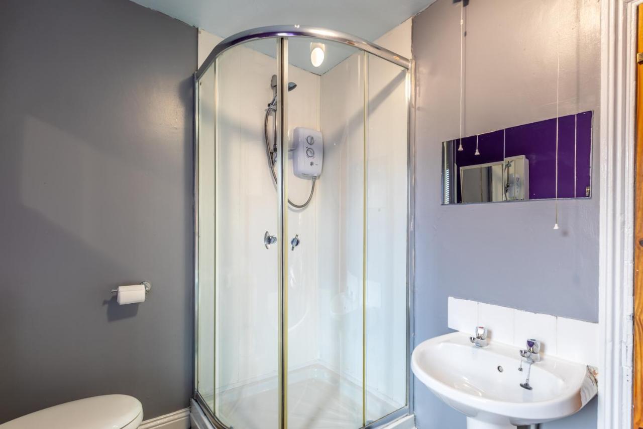 Apartment City Centre Super Spacious Free Parking And Wi Fi *