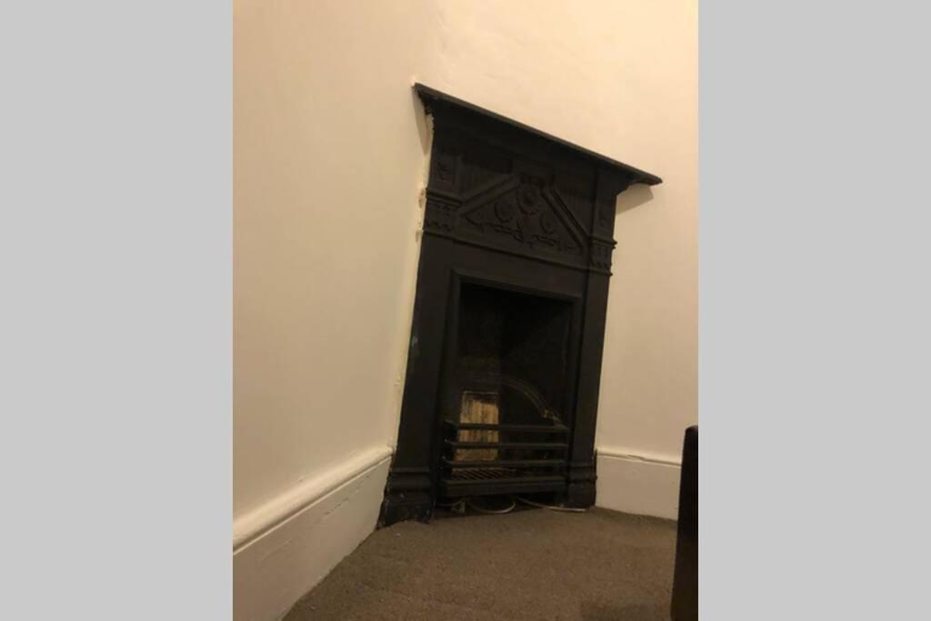 Cosy 2 Double Bed Flat With Great Links In Lovely Area Apartment