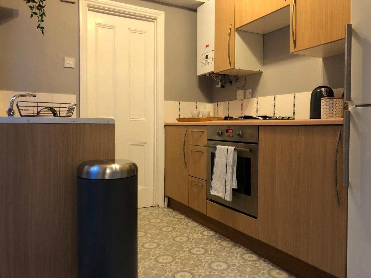 Cosy 2 Double Bed Flat With Great Links In Lovely Area