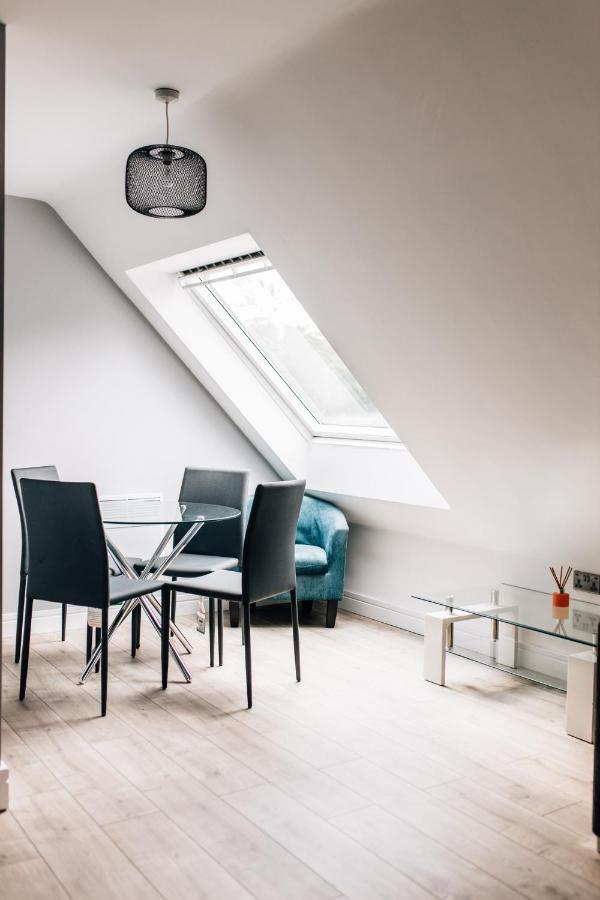 Apartment Short Stays Away 200 *