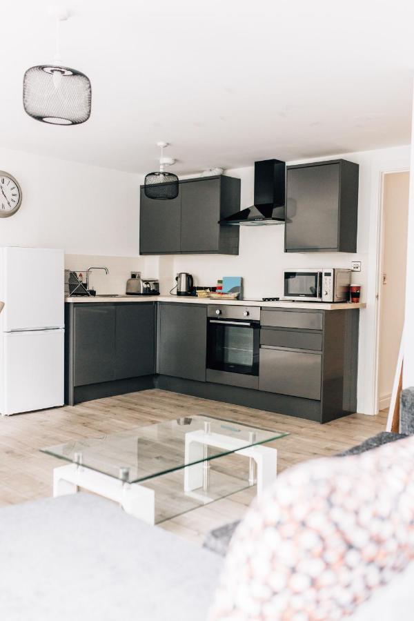 Short Stays Away 200 Apartment *