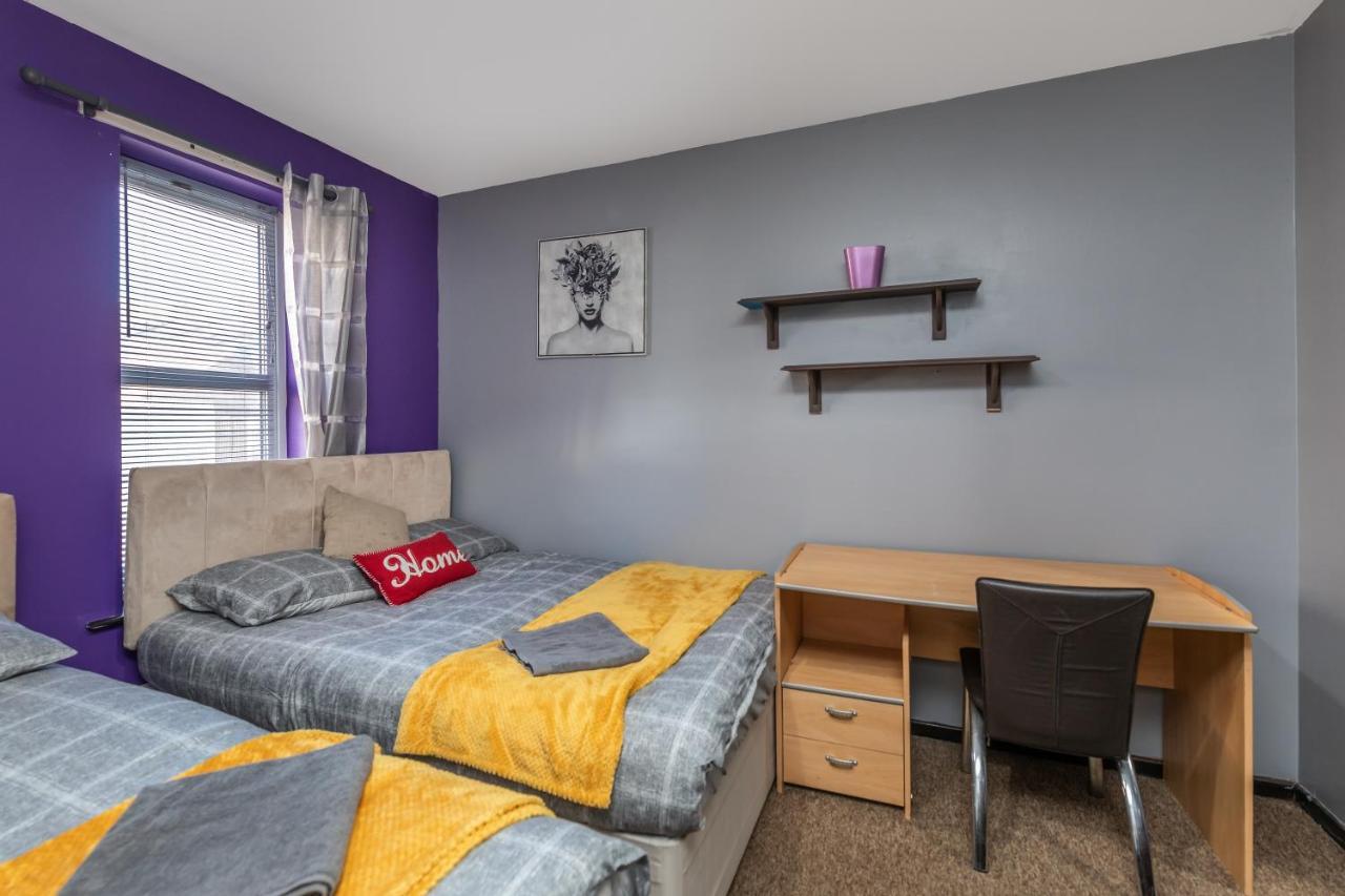 City Centre Super Spacious Free Parking And Wi Fi Apartment Newcastle upon Tyne