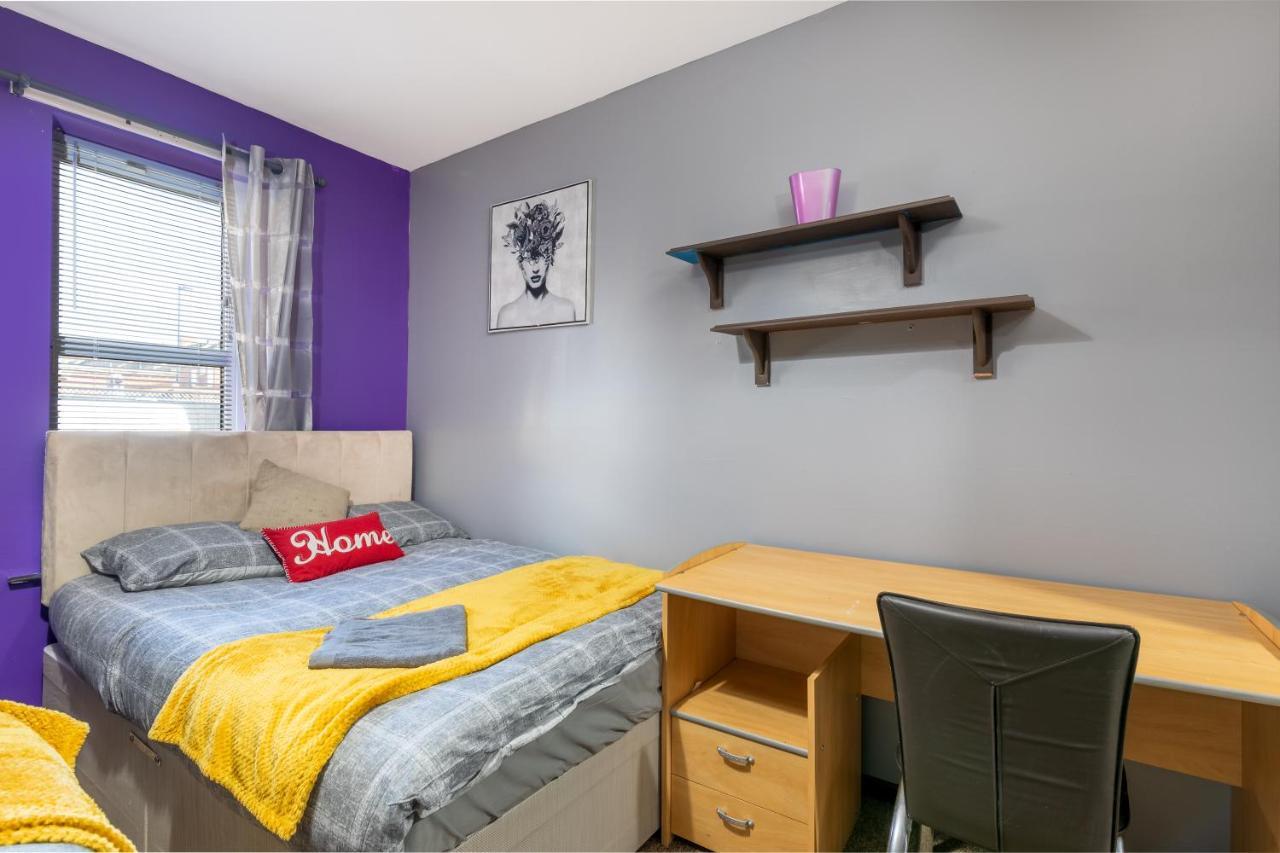 City Centre Super Spacious Free Parking And Wi Fi