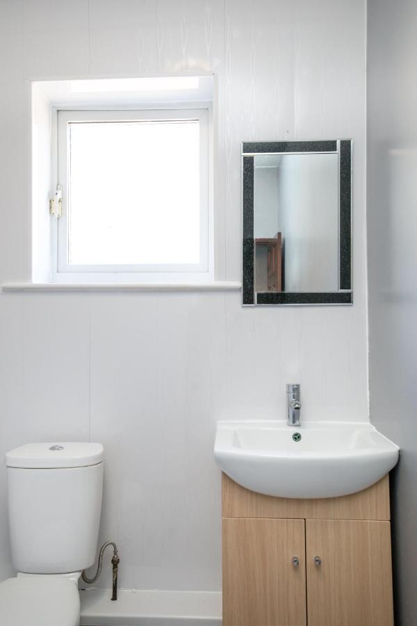 City Centre Super Spacious Free Parking And Wi Fi Apartment Newcastle upon Tyne
