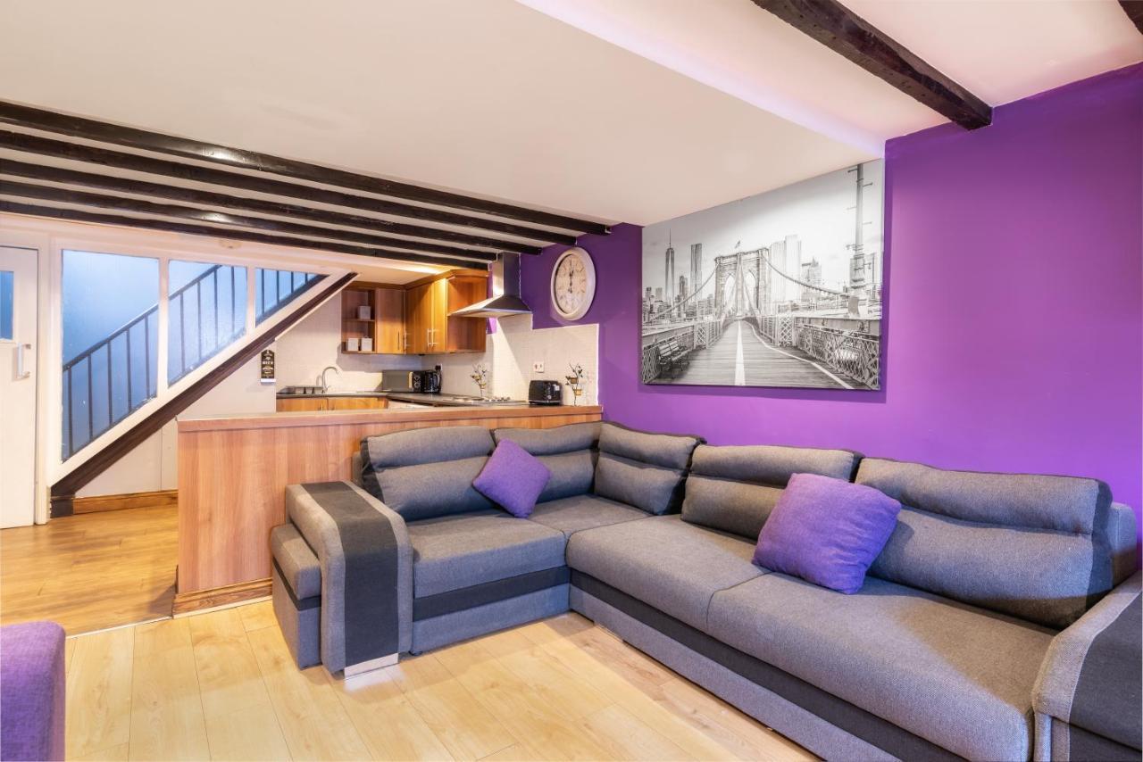 City Centre Super Spacious Free Parking And Wi Fi Apartment Newcastle upon Tyne