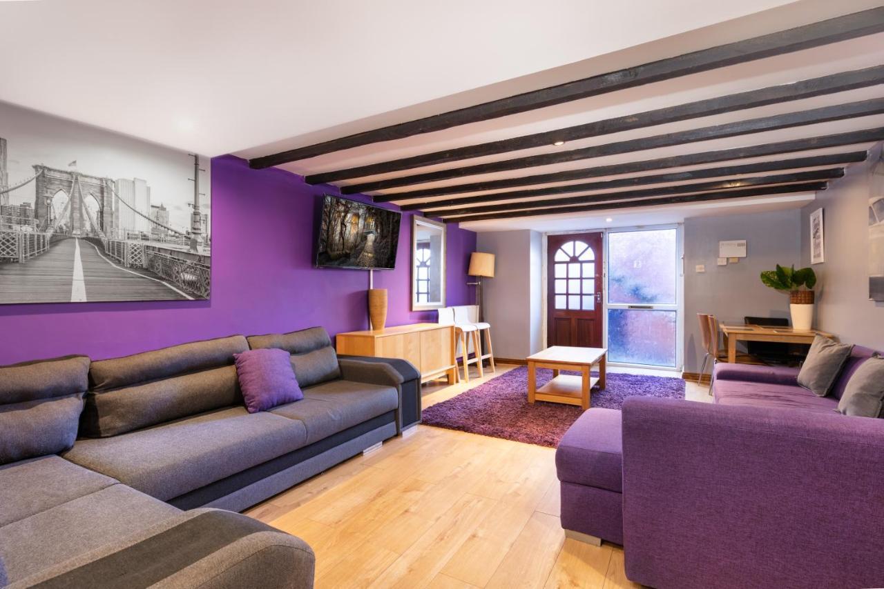 Apartment City Centre Super Spacious Free Parking And Wi Fi *
